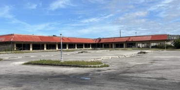 BB-169  SUNCORAL PLAZA-EAST SUNRISE HIGHWAY