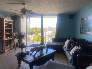 CORAL BEACH HOTEL; ONE BEDROOM FOR SALE; FULLY FURNISHED.
