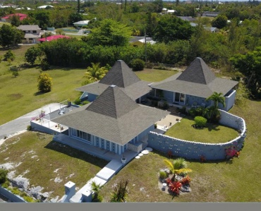 BB-130  ON THE RIDGE-FREEPORT, GRAND BAHAMA
