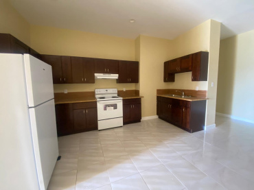APARTMENT FOR RENT FORTUNE BAY AREA.